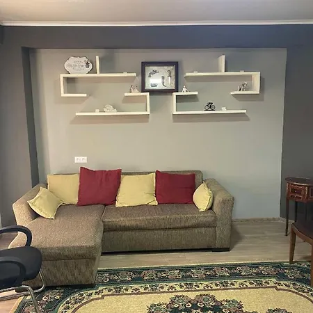 Art Hole Bed & Breakfast Kutaisi Exterior photo