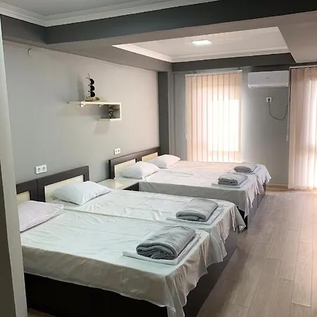 Art Hole Bed & Breakfast Kutaisi Exterior photo