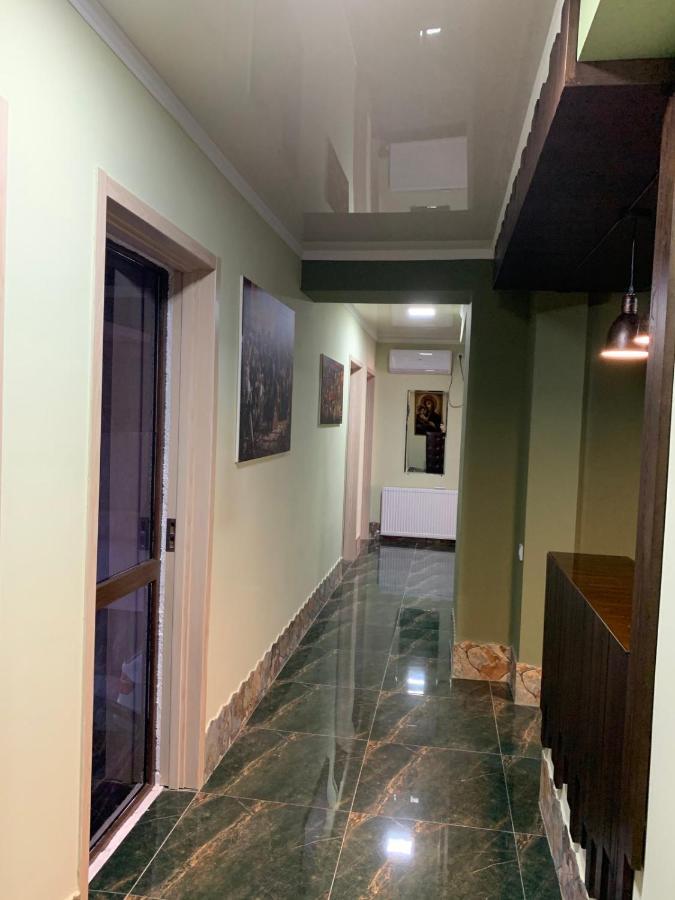 Art Hole Oda ve Kahvaltı
